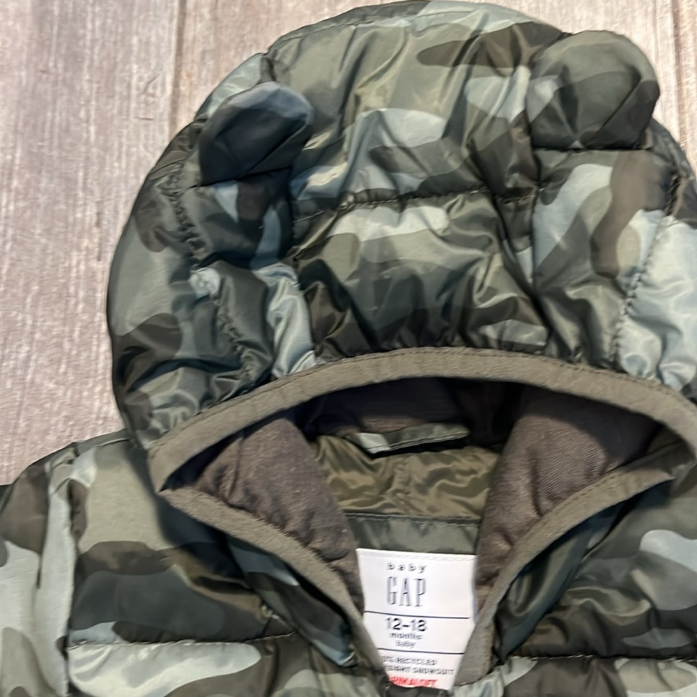 Gap Baby ColdControl Puffer One-Piece - Olive green camo - Picture 5 of 9